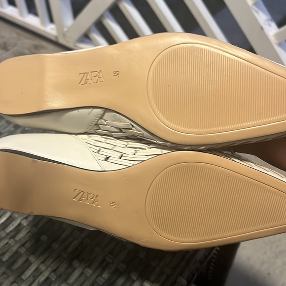 leather shoes, Zara brand, new condition, very comfortable - Picture 2 of 7